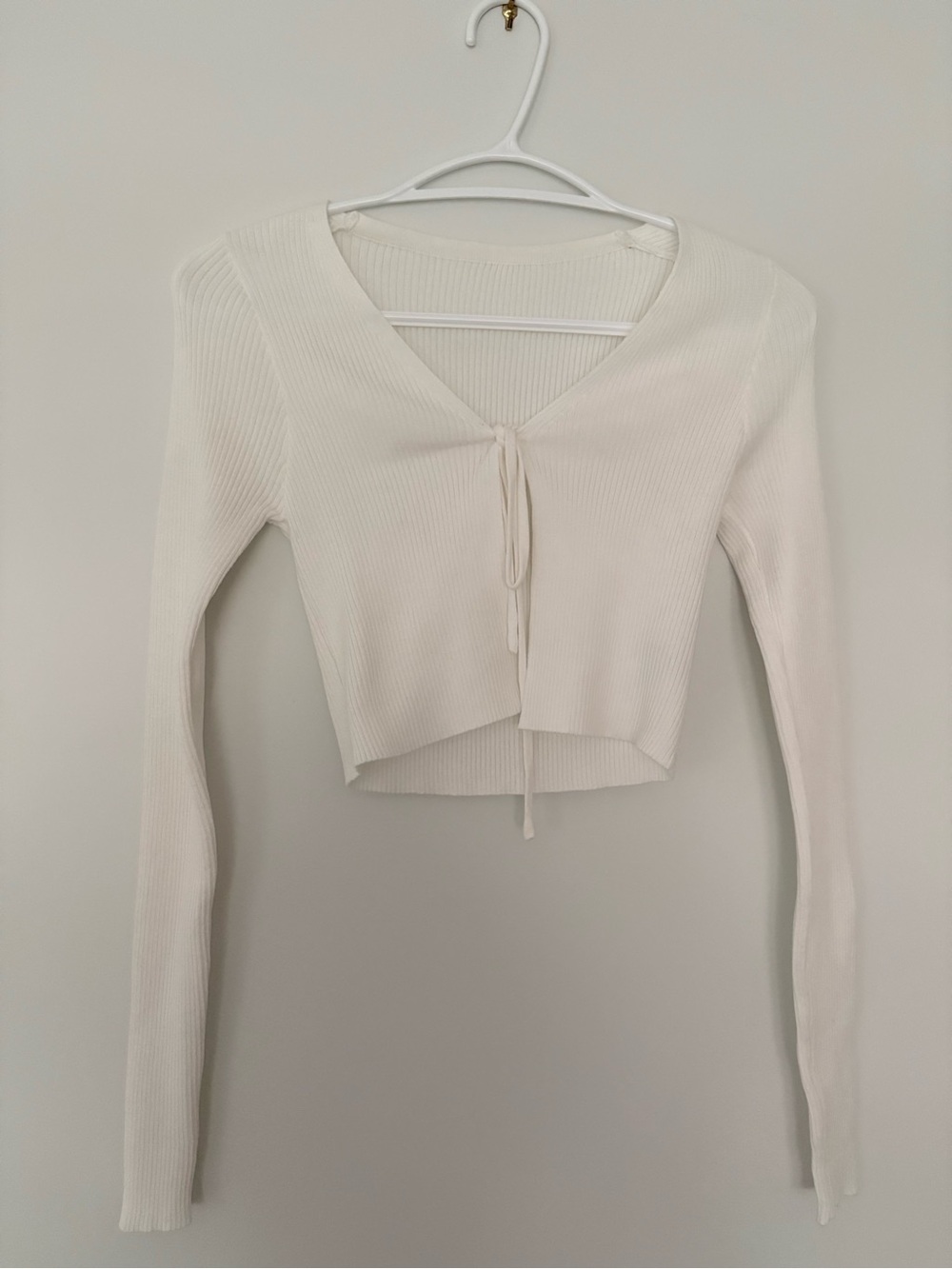 Women's Cream Ribbed Tie-Front Long Sleeve Top